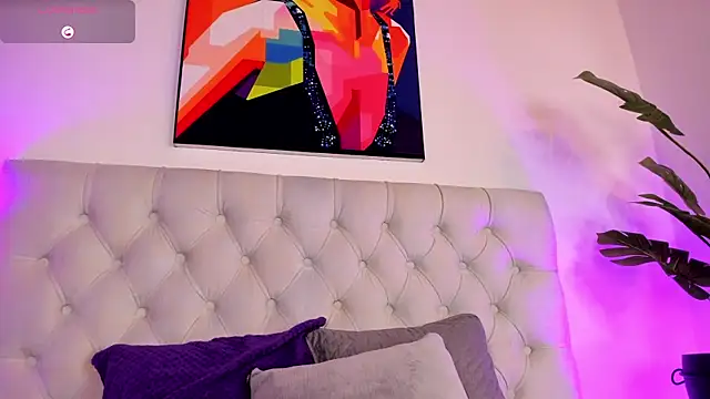 Mia ross16 online show from February 1, 2025, 7:34 pm