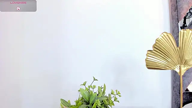 Mia ross16 online show from February 16, 2025, 3:59 pm