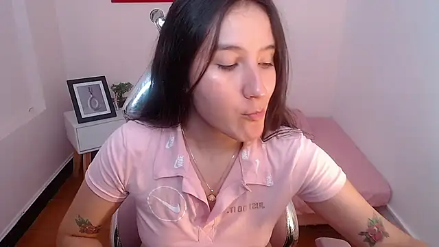 Snapshot of sweetyy_lollipop chatting on February 11, 2025, 10:39 pm sweetyy lollipop online show from February 11, 2025, 10:39 pm