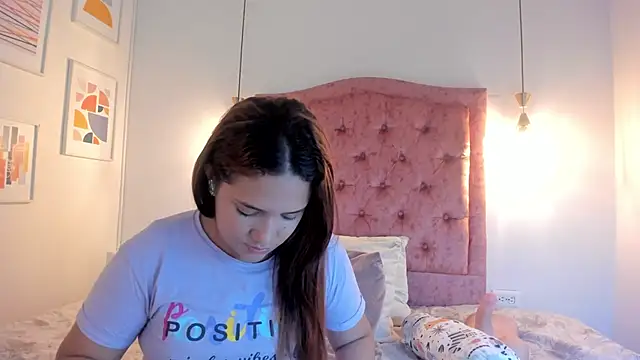 aprill21  online show from December 17, 2024, 2:11 pm