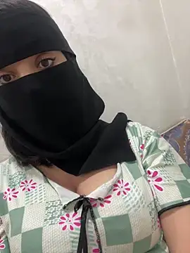 jijijoudia online show from October 15, 2025, 11:38 pm