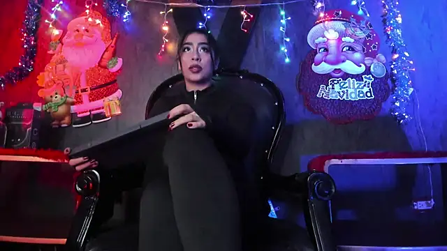 Carolina Arias online show from December 10, 2024, 8:27 pm