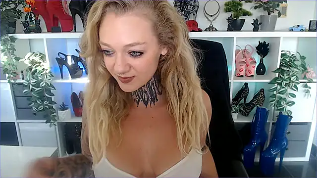 Valery Venom online show from May 4, 2026, 3:08 pm