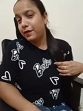 Snapshot of Simran-Kaur143 chatting on July 8, 2026, 10:20 am Simran-Kaur143 online show from July 8, 2026, 10:20 am