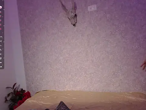 AliciaChelios online show from February 2, 2026, 7:23 pm