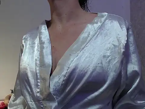 AliciaChelios online show from April 20, 2026, 6:09 pm