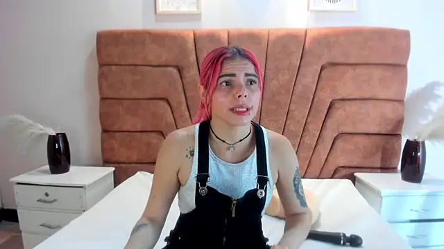 NIKI SANTANA online show from January 28, 2025, 7:53 pm