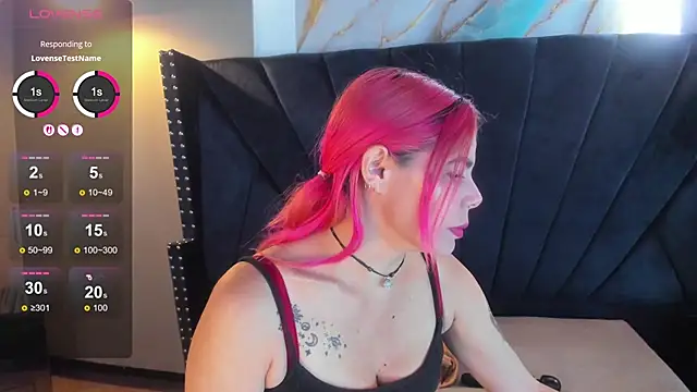 NIKI SANTANA online show from October 7, 2025, 3:36 am