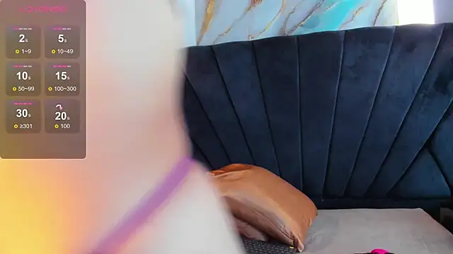 NIKI SANTANA online show from October 16, 2025, 3:51 am