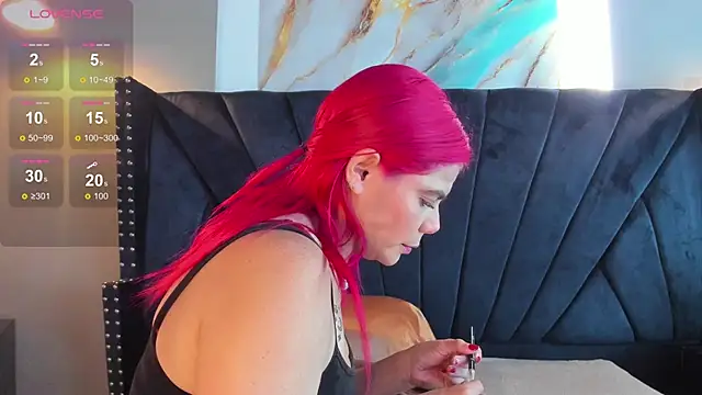 NIKI SANTANA online show from October 29, 2025, 4:04 am