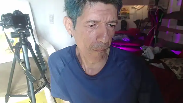 laye19 online show from February 18, 2025, 1:55 pm