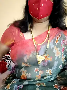 neelu-hoty online show from December 11, 2024, 3:58 pm