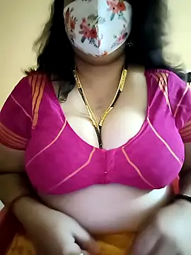 neelu-hoty online show from December 14, 2024, 1:49 pm