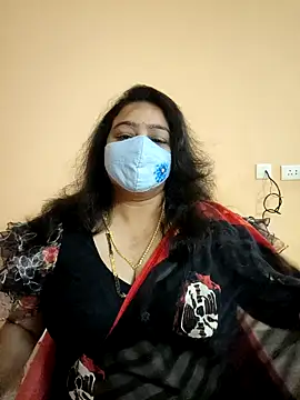 neelu-hoty online show from December 24, 2024, 8:44 am