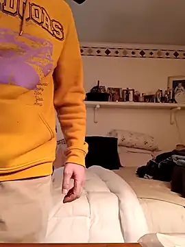 Hand69someguy online show from March 14, 2025, 11:43 pm