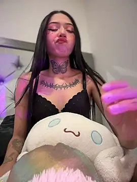 ANDREA FERRY online show from February 21, 2025, 4:51 am
