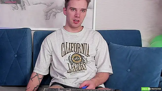 ArthurWhitee online show from March 19, 2025, 3:41 am