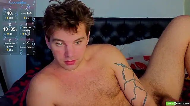 ArthurWhitee online show from March 1, 2026, 3:52 am