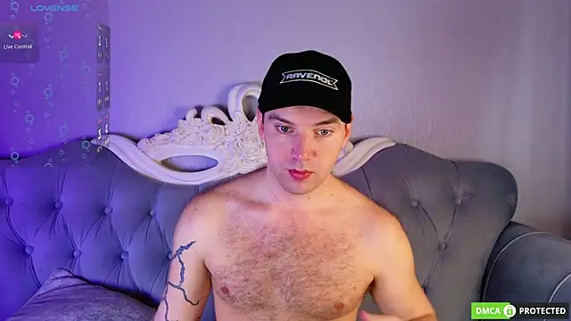 ArthurWhitee online show from April 21, 2026, 8:20 am