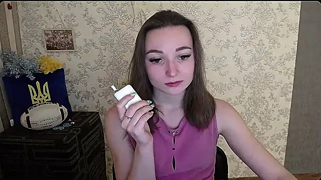  Barbie Kiss  online show from January 8, 2025, 9:21 am