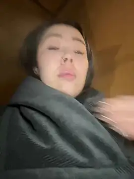 Asian Asami online show from January 12, 2025, 4:40 pm