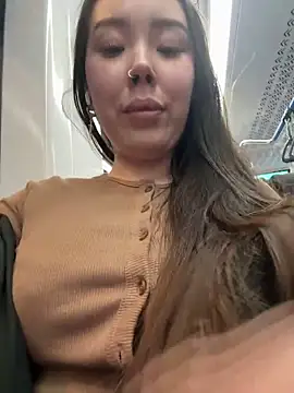 Asian Asami online show from February 26, 2025, 8:11 pm