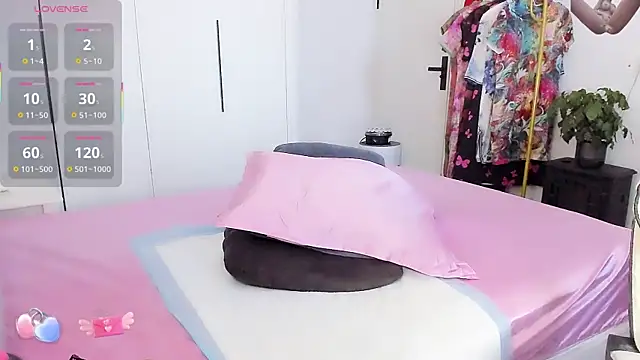 paopao-a online show from October 9, 2025, 3:59 am