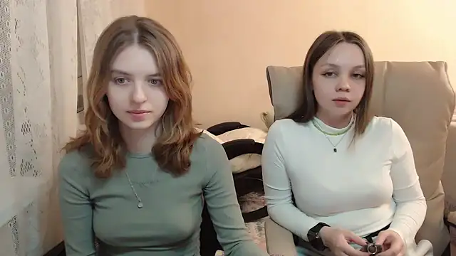 Snapshot of Emi1y_Angel11 chatting on January 28, 2025, 12:00 pm Emi1y Angel11 online show from January 28, 2025, 12:00 pm