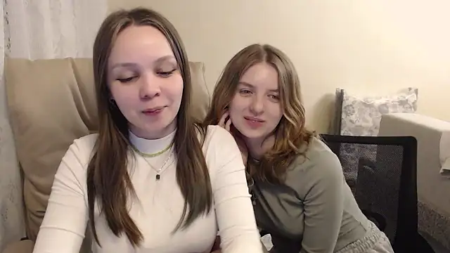 Snapshot of Emi1y_Angel11 chatting on January 28, 2025, 4:30 pm Emi1y Angel11 online show from January 28, 2025, 4:30 pm