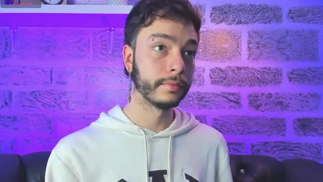 Snapshot of noah_ricci chatting on November 23, 2025, 12:16 pm noah ricci online show from November 23, 2025, 12:16 pm