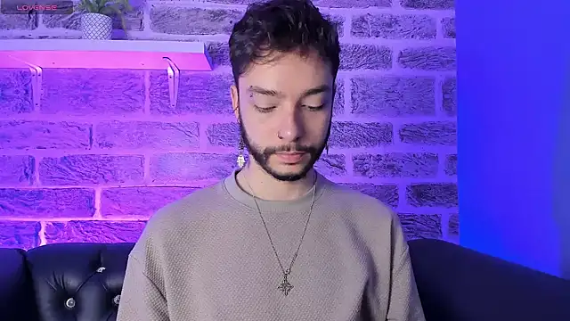 Snapshot of noah_ricci chatting on January 17, 2026, 12:10 pm noah ricci online show from January 17, 2026, 12:10 pm