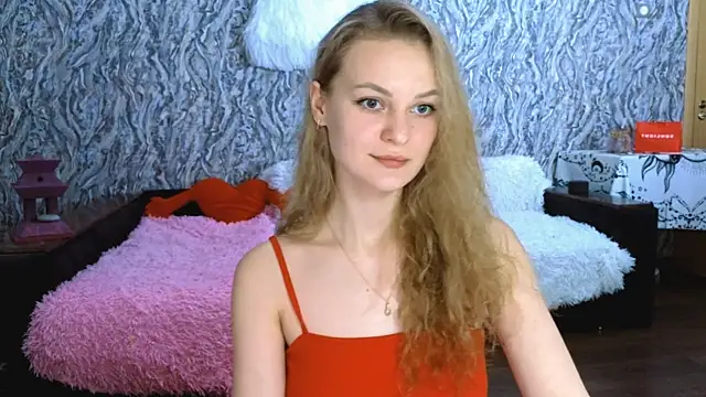 Snapshot of Elfanna chatting on October 10, 2025, 5:01 pm Elfanna online show from October 10, 2025, 5:01 pm