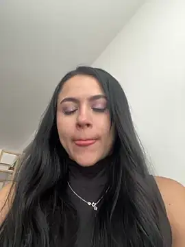 CoralineKam1 online show from January 5, 2025, 3:55 pm