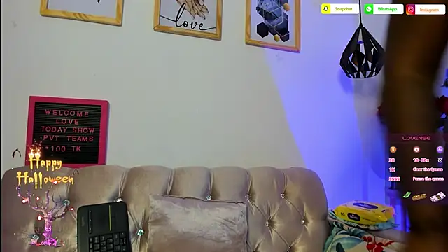 alanavega11 online show from October 4, 2025, 1:09 pm