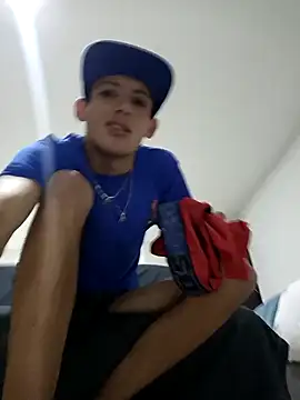 Snapshot of Duvan_Martinez23 chatting on December 25, 2024, 4:33 am Duvan Martinez23 online show from December 25, 2024, 4:33 am