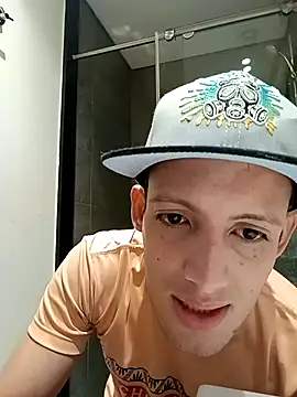 Duvan Martinez23 online show from April 2, 2026, 10:13 am