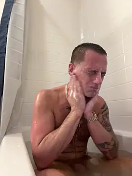 PeytonJohnn online show from October 28, 2025, 9:17 pm