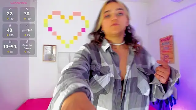 katy giil online show from December 3, 2024, 3:22 pm