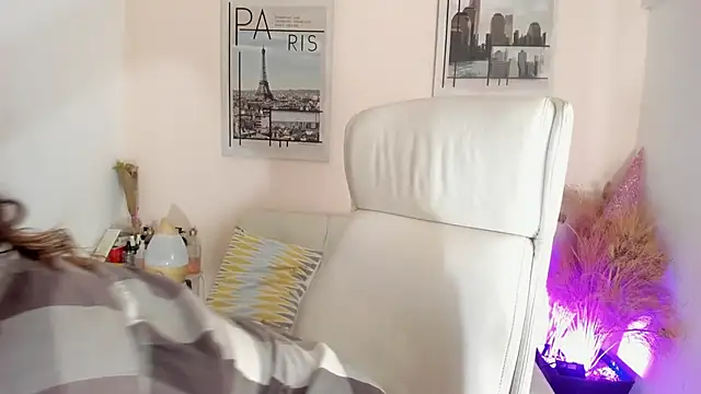 katy giil online show from March 15, 2025, 8:10 pm