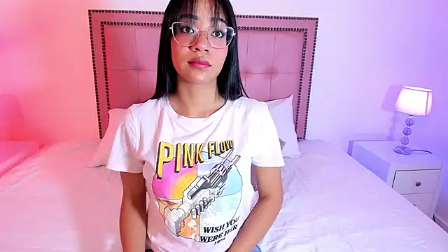 Snapshot of AriannaDavis chatting on March 9, 2025, 7:26 pm AriannaDavis online show from March 9, 2025, 7:26 pm