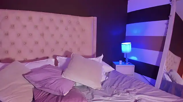 Snapshot of AriannaDavis chatting on March 13, 2025, 10:43 pm AriannaDavis online show from March 13, 2025, 10:43 pm