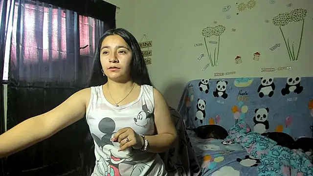 litle mily  online show from February 1, 2025, 10:02 pm