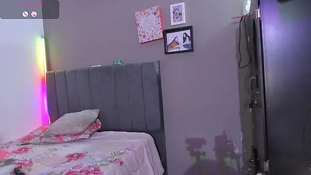 curvy jhacky online show from March 15, 2025, 12:15 am