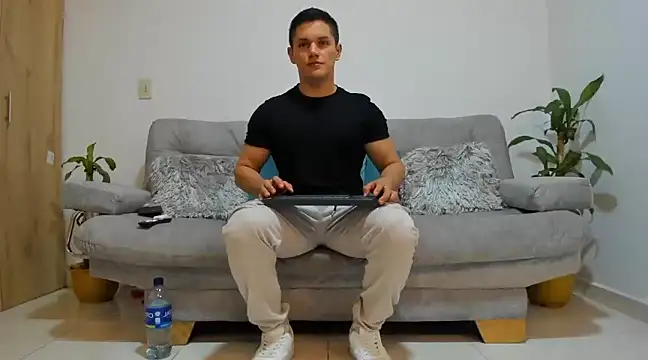 julian wallace online show from December 10, 2024, 8:38 pm