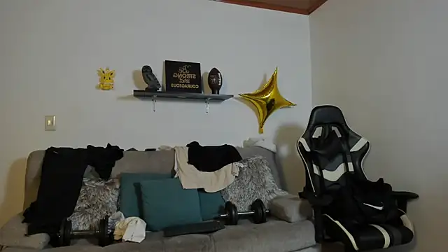 julian wallace online show from November 27, 2025, 6:10 pm