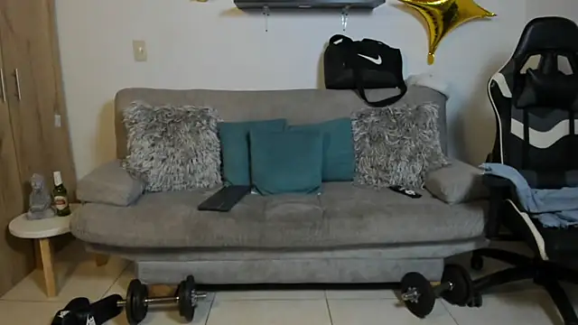 julian wallace online show from December 5, 2025, 4:58 pm