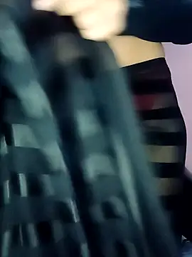 Snapshot of L_ucy1 chatting on November 28, 2025, 6:32 pm L ucy1 online show from November 28, 2025, 6:32 pm