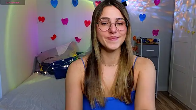 sophia euphoriaa online show from March 14, 2026, 7:47 am