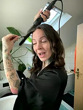 BrownieyQueen online show from January 16, 2026, 7:45 am