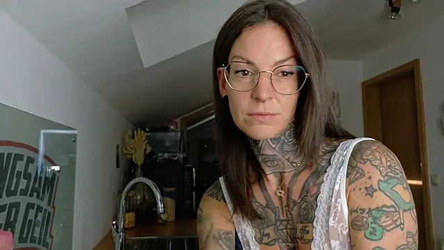 BrownieyQueen online show from July 11, 2026, 6:49 am